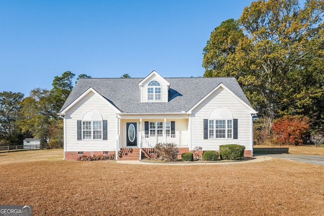 Building Photo - 320 Sumter Dr NE Rental