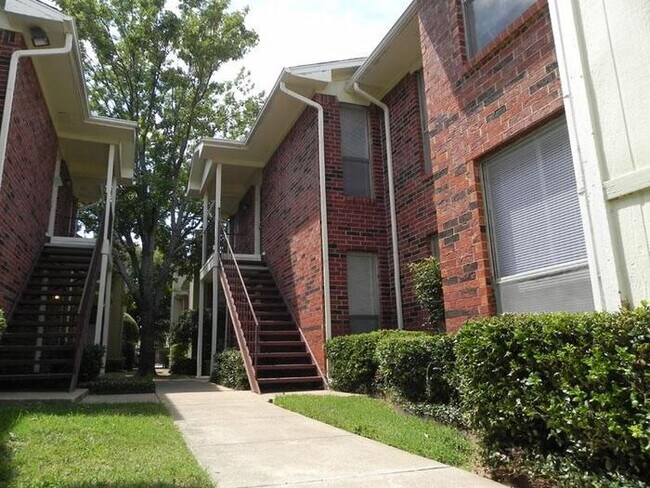 Photo - 540 East Bethany Drive Unidad c1