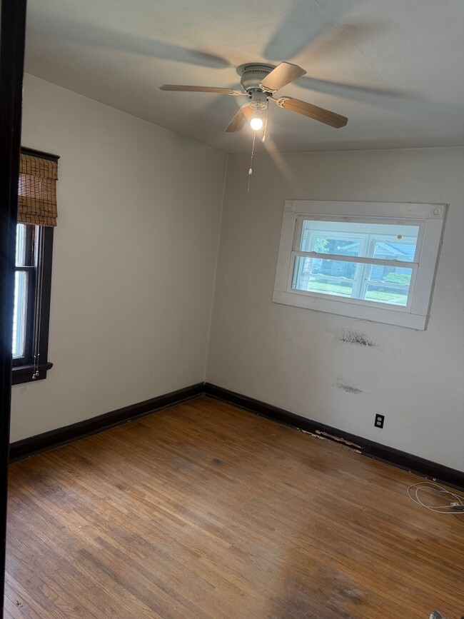 Photo - 3333 Blackstone Dr