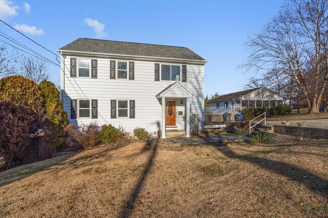 Building Photo - 2636 East Side Dr