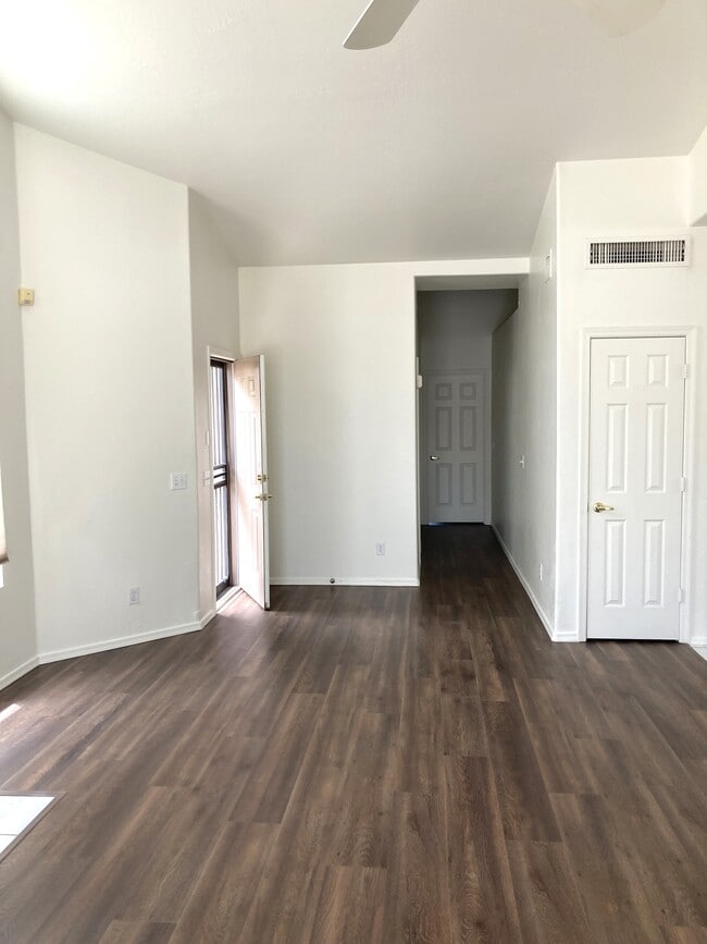 Entry area - 3440 E Southern Ave