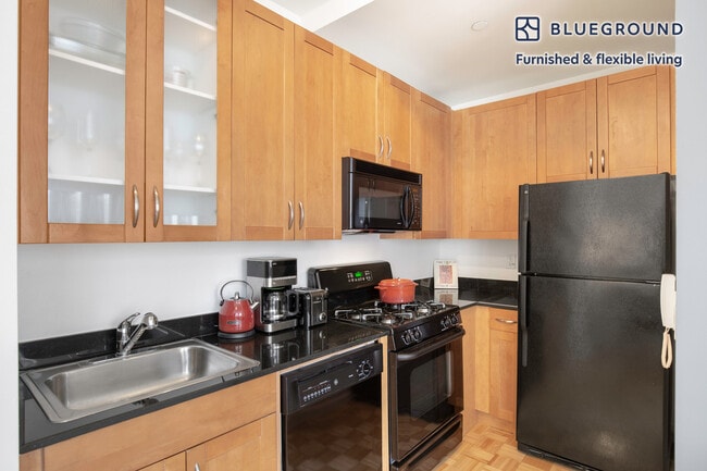 Photo - 63 Wall St Unit FL18-ID270