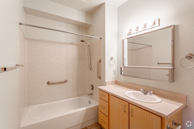 2BR, 1BA - Model B