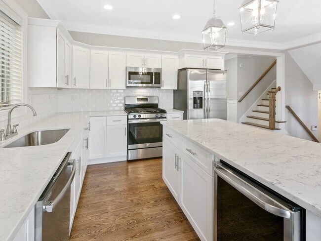 Photo - 35 Lambert St