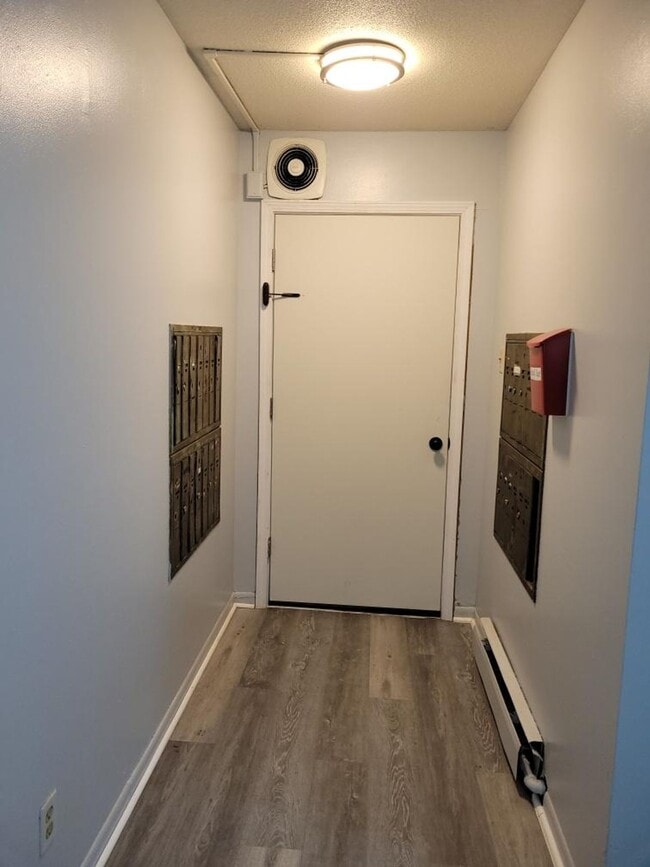 Photo - Douglas Oaks