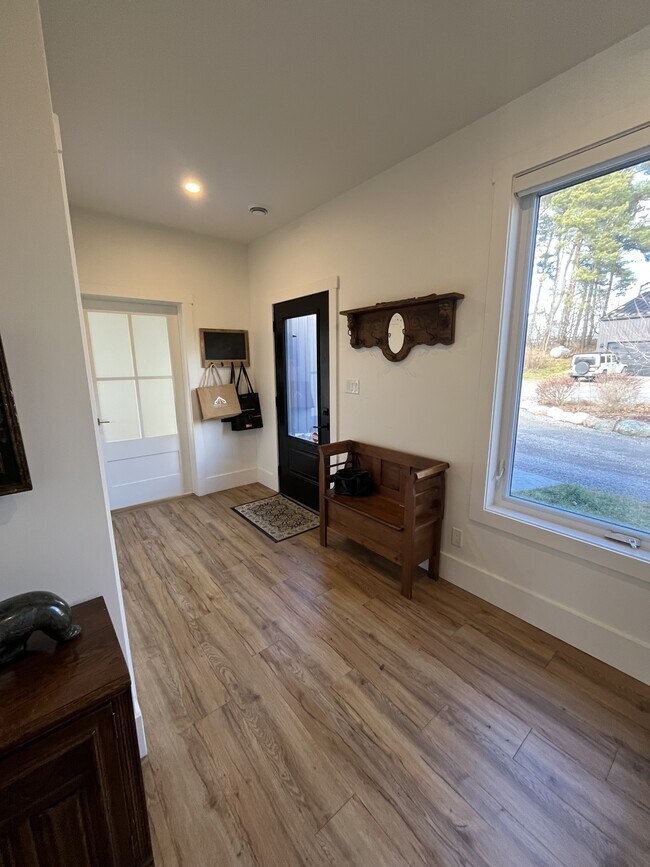 Photo - 315 Lakeport Rd