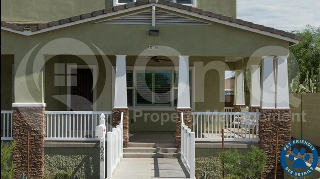 Building Photo - 1028 E Curry Rd Rental