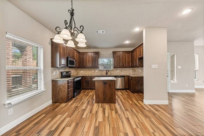 Photo - 4904 Ridglea Hills Ct