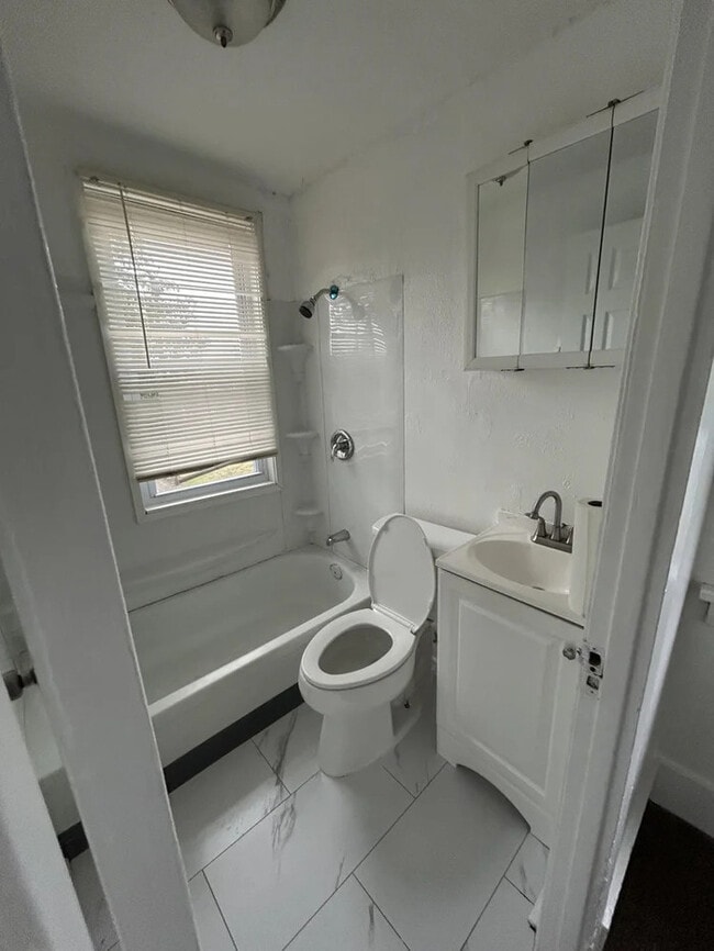 Photo - 1615 Cedar St