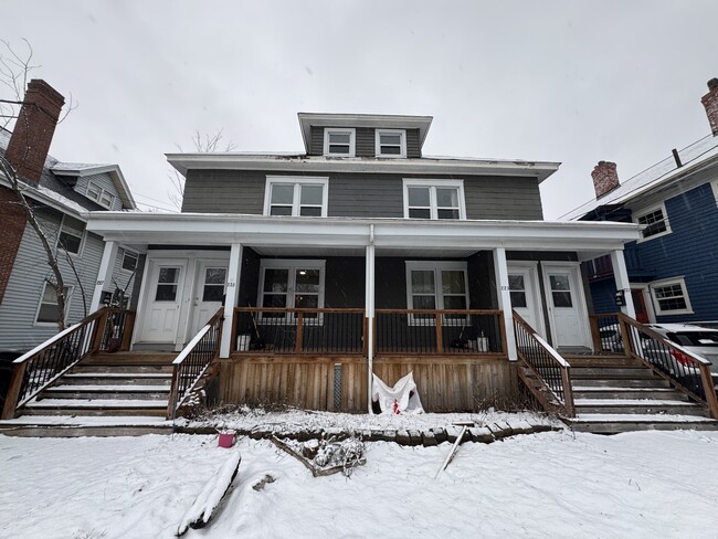 Building Photo - 227-227 Bonaccord St Unit 225