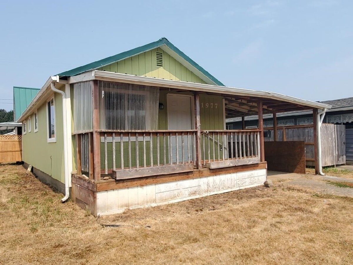 Charming 3-Bedroom Home on a Spacious Corner Lot - Charming 3-Bedroom Home on a Spacious Corner Lot