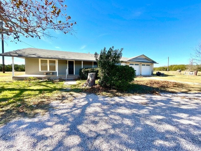 Photo - **APPLICATION RECEIVED** Charming Home on 2 Acres Outside Burnet – Wood Floors, Bonus Room & Ani...