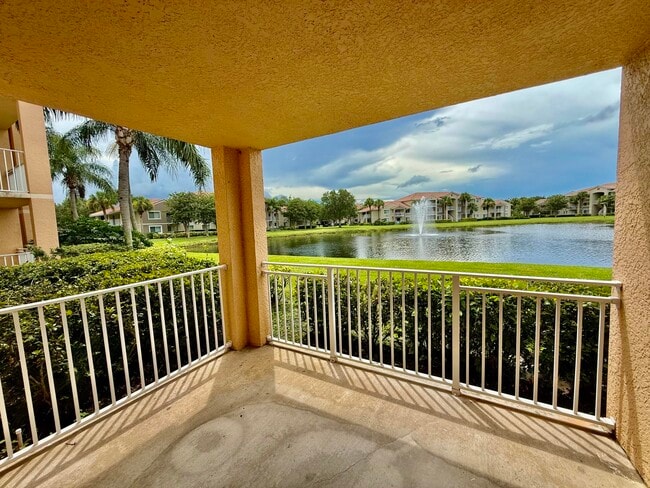 Building Photo - 191 SW Palm Dr Unit 108