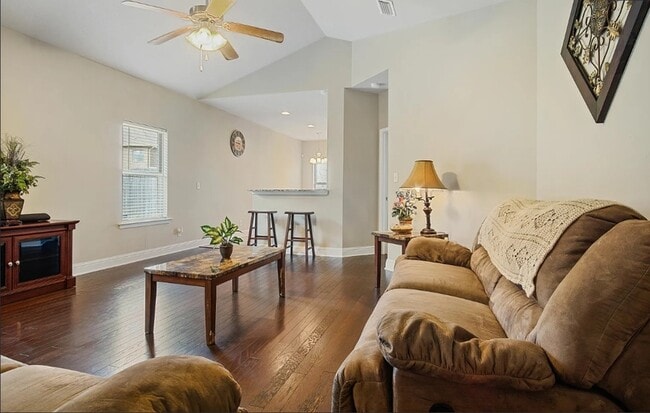Photo - 2492 Bentridge Dr W