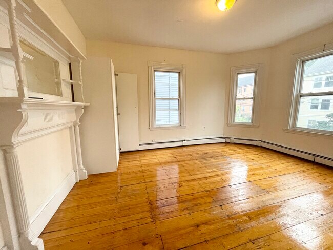 *Pictures are representative samples of the advertised unit. In some cases, the actual units you tou - 70 Calumet St Unit 2