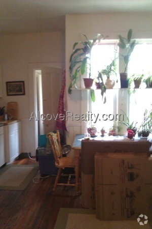 Building Photo - 254 Windsor St Unit 1R Rental