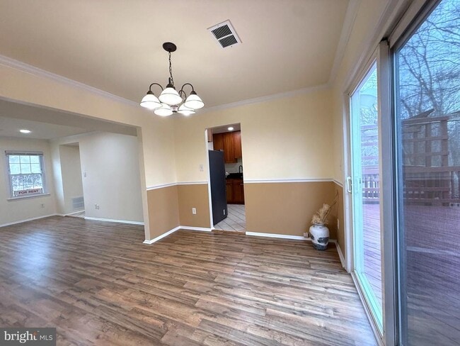 Photo - 5278 Lonsdale Dr