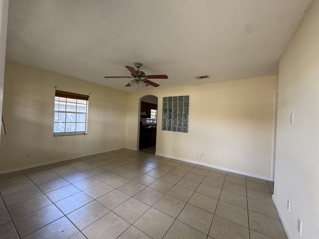 Photo - 364 16th St SW