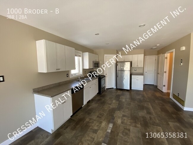Photo - 3 bed, 1.5 bath townhouse Unit B