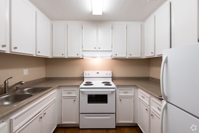 3 BR, 2 BA