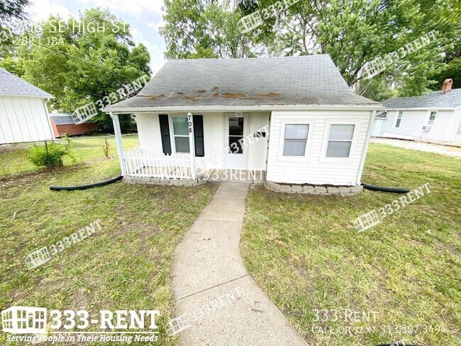 Building Photo - 708 High St