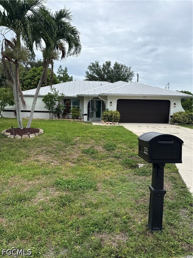 Photo - 233 SW 43rd St
