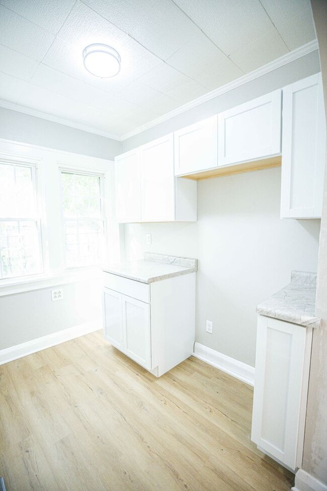 Photo - 2529 Greenbriar Rd