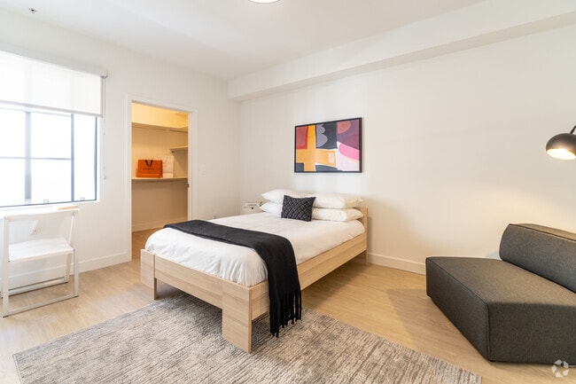 2BR, 2BA - 1,129 SF