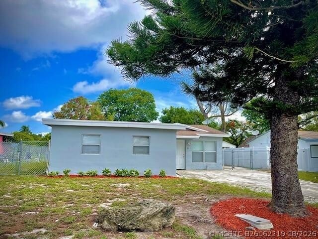 Photo - 121 NW 7th Ct