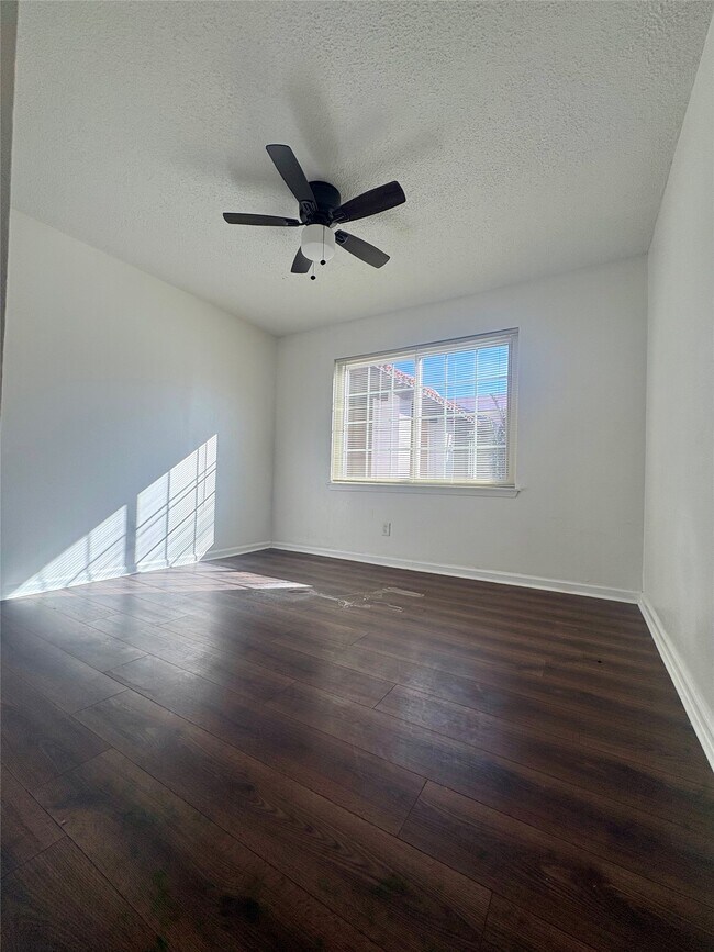 2744 Briarhurst Dr Unit 38