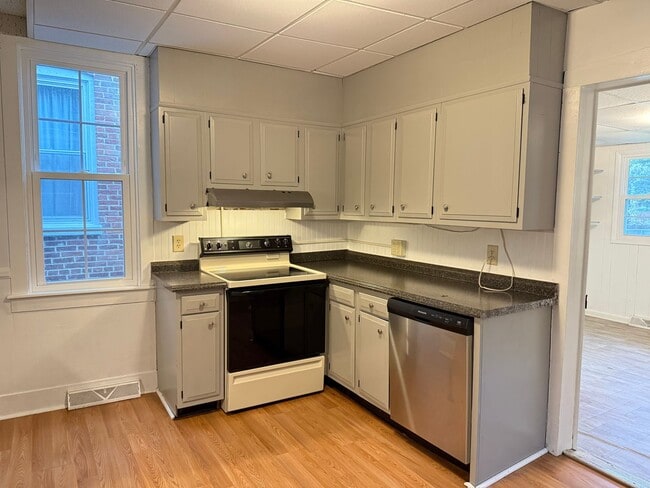 3 Bedroom, 2 Bath Home in Manheim - Fenced... - 3 Bedroom, 2 Bath Home in Manheim - Fenced...