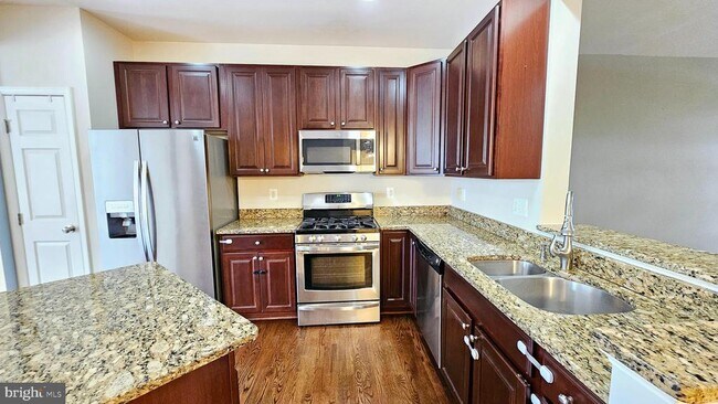 Photo - 3504 Tabard Ln