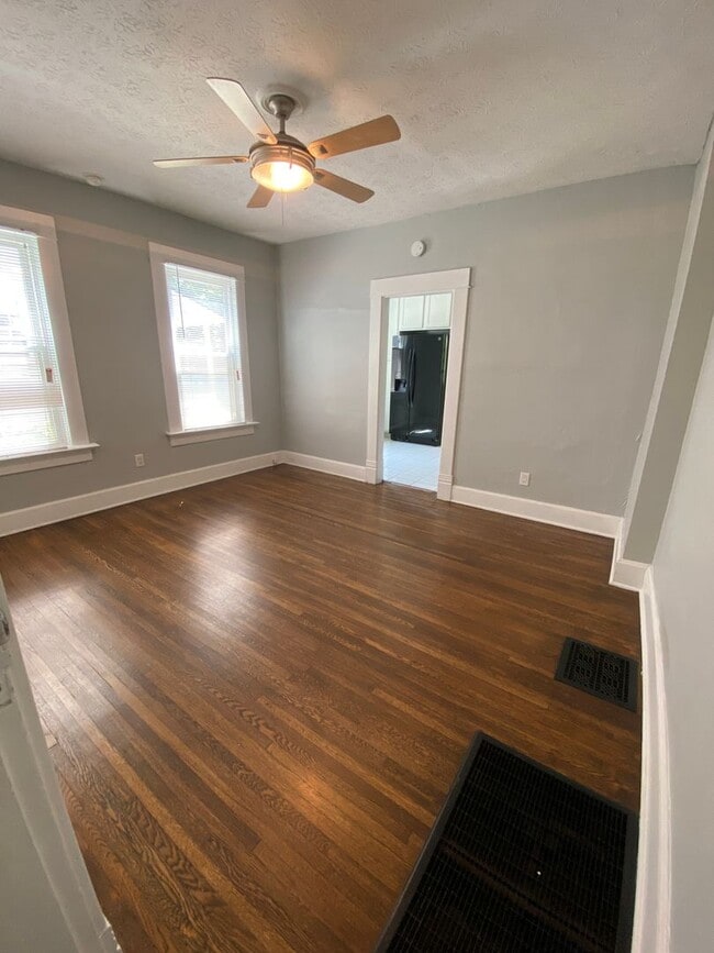 Photo - 337-339 Mithoff Unit 339