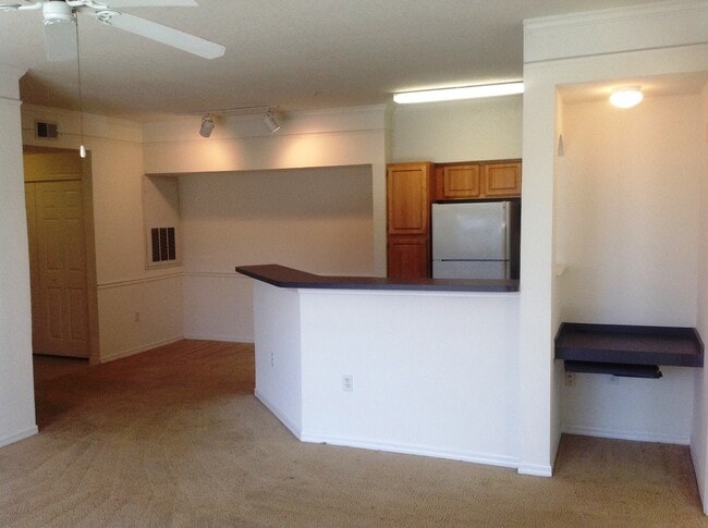 Photo - Hamptons At Metrowest - 2/2 Condo with balcony!! Unit 57-207