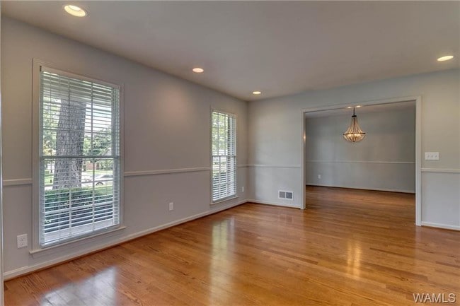 Photo - 401 Riverdale Dr