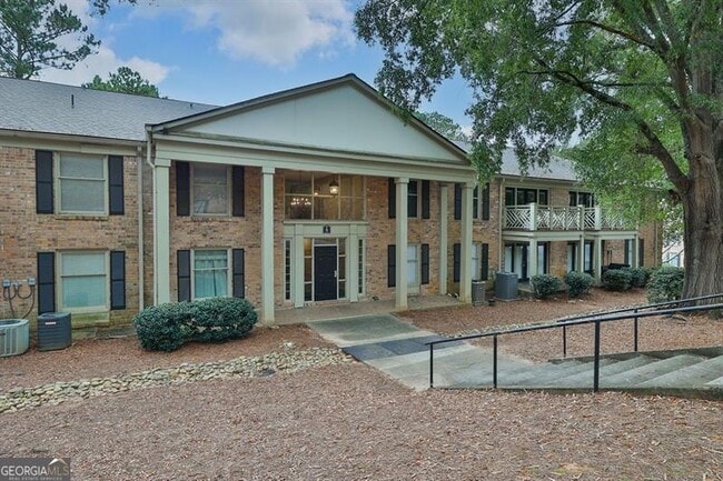 Building Photo - 3650 Ashford Dunwoody Rd Unit 818 Rental