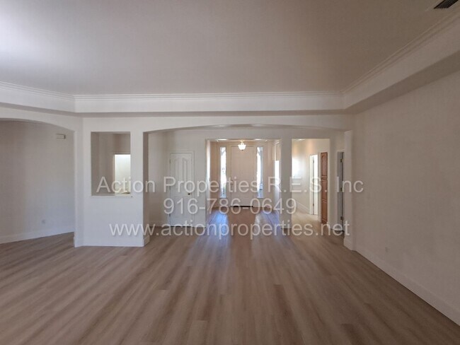 Photo - Action Properties R.E.S. Inc. Offering Beautiful Highland Park Single Story 3 Car, 4 Bedroom, Gar...