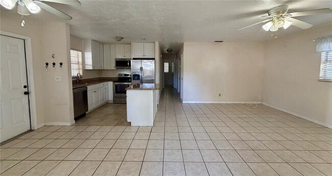 Photo - 5502 S Elkins Ave