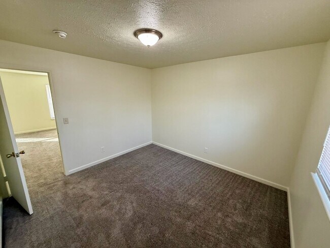 Photo - Discover your new home in a 1-BR, 1-BA apartment where convenience meets comfort. Unit 5505 Lodema Way-5505-05