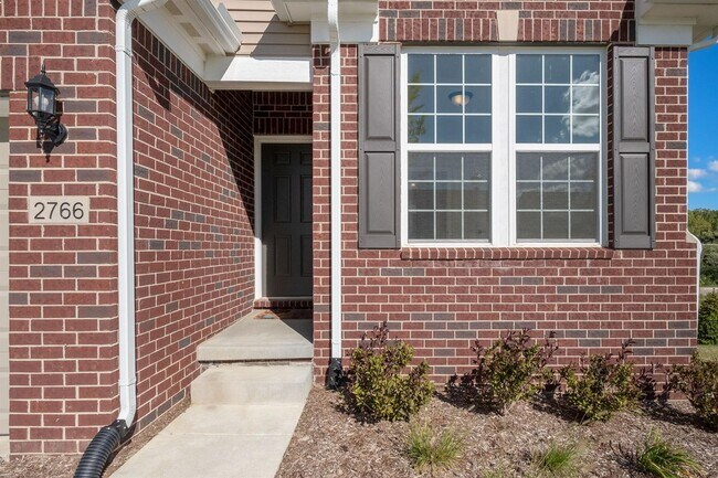 Photo - 2766 Polson St