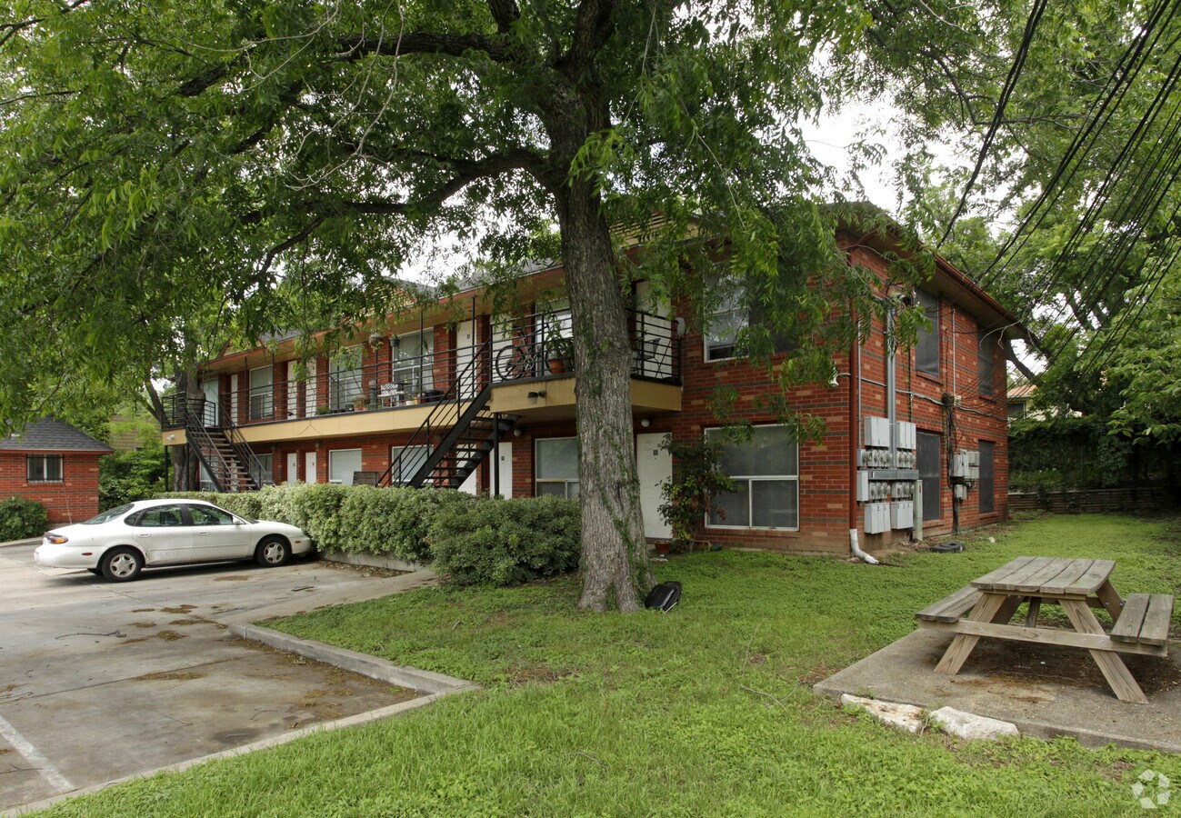 Photo - The 8th Street Apartments
