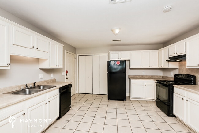 Photo - 1556 Chelsea Ln