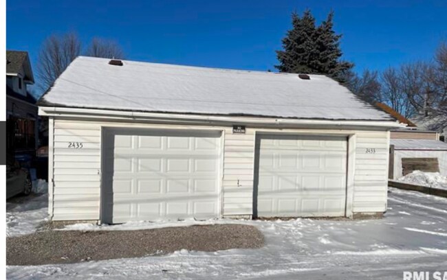 Photo - 2433 W Locust St