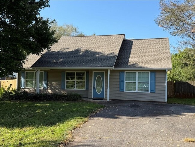 Building Photo - 326 Fortner Dr Rental
