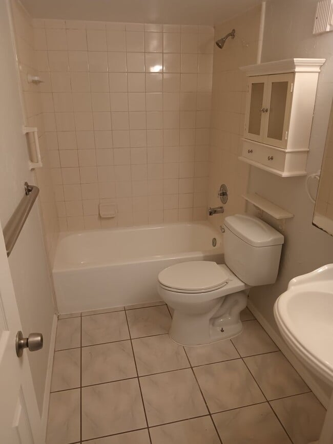 Photo - 1904 Honour Rd Unit 32