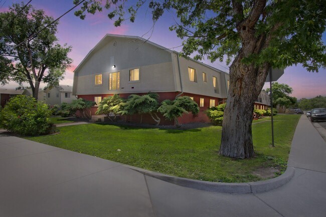 6087 Wadsworth Blvd Unit 201