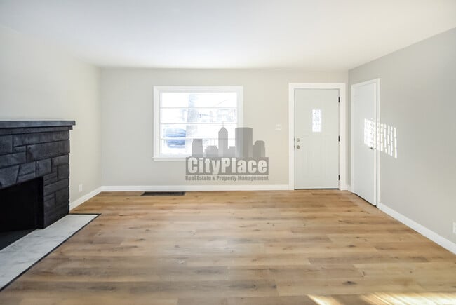 Photo - 3721 Kinnear Ave