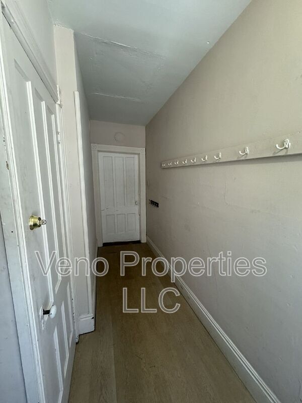 Photo - 129 N 3rd Ave