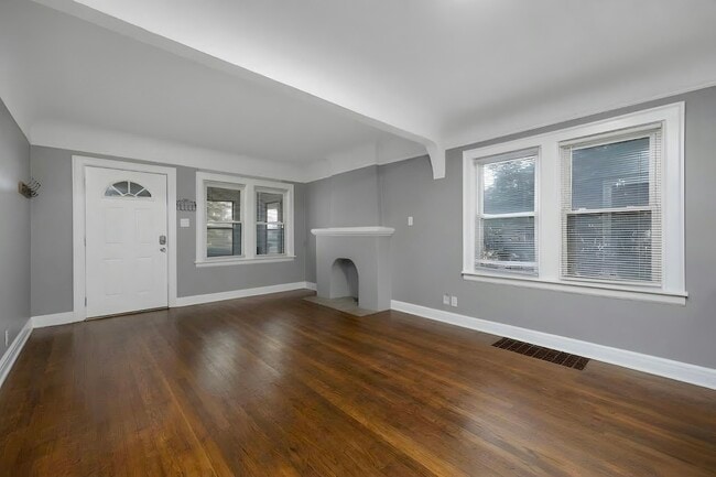1600 Mclean Ave
