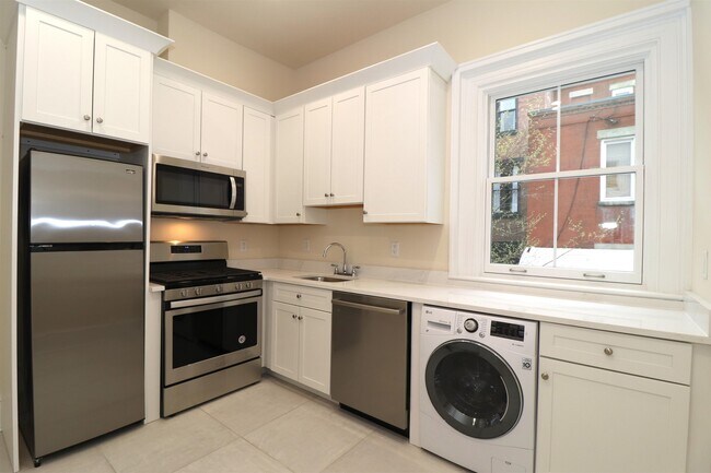 Building Photo - 58 8th St Unit 2 Rental